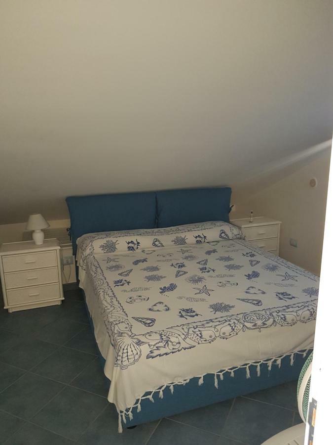 הוילה קמפופליצ'ה די רוצ'לה Mansarda Camelie Via Dei Normanni, 45 מראה חיצוני תמונה